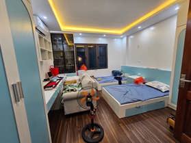 Nguyễn khánh toàn 35M 5 tầng mỗi tầng 1phòng nhỉnh 6 tỷ ngõ nông thoáng gần phố-gần oto-S''ổ vuông Đẹp-Lh:0981999103