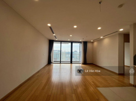 Chủ nhà gửi bán CH 2PN The Zei Số 8 Lê Đức Thọ 92m2 nguyên bản CĐT giá 7,5 tỷ LH: 0846 692 222 E. Hòa