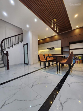 Hiếm gặp Hoàng Văn Thái, Thanh Xuân, diện tích 76m2, 5 tầng, mặt tiền 4m, 12 tỷ