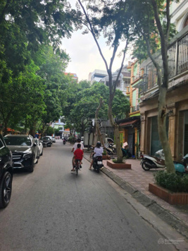 Gia đình bán nhà riêng phân lô Khuất Duy Tiến vỉa hè ô tô view thoáng sáng trước sau hơn 19 tỷ