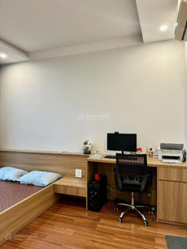 Bán nhà mặt ngõ Lê trọng tấn dt 30m x 5 tầng. Giá 6.9 tỷ