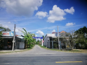 Chính chủ bán đất giáp lộ nhựa 4m, mặt giáp kênh, vườn trồng mít dừa