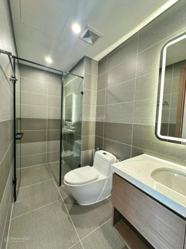 Em bán căn hộ Hoàng Thành Pearl 80m2 gồm 2PN2VS tầng trung nhà mới đẹp. 6 Tỷ. LH 0357 536 484