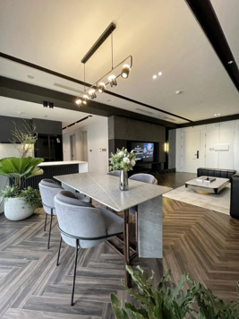 Chính chủ gửi bán căn 4PN diện tích 155m2 tầng trung, full nội thất hướng mát giá 10,9 tỷ bao phí