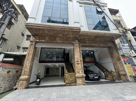 Bán tòa nhà mặt phố Quan Nhân 70m2*9tầng*MT6.4m lô góc, ôtô tránh, kinh doanh, văn phòng chỉ 33 tỷ