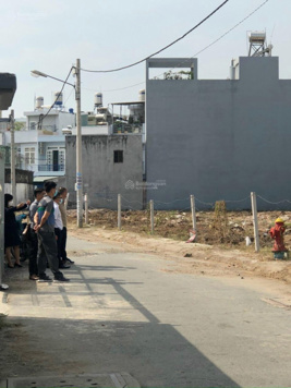 CC tôi kẹt bank cần bán đất 480m2 làm nhà vườn. P. Phú Hữu, TP. Thủ Đức: LH 0904 433 379