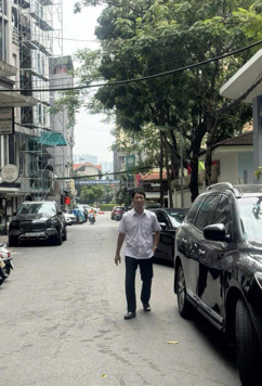 Chú ý! Chủ bán gấp nhà Nguyễn Chánh DT 75m2, lô góc, ô tô đỗ cửa siêu hiếm tại Cầu Giấy