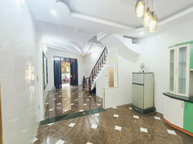 Bán nhà phố vip Yên Lạc, ngõ ô tô, thông 2 đầu, vị trí siêu đắc địa, kinh doanh đỉnh, giá hợp lý