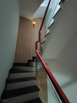 Bán căn nhà 4tấm công nhận 73m2 (4x18m) ngay khu Cư Xá Chu Văn An - sân đỗ ôtô tại nhà - đường 12m