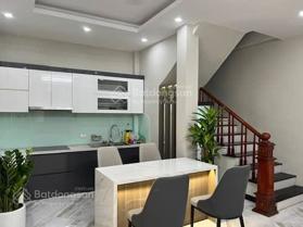 Siêu phẩm lô góc, ô tô đỗ cửa. Nhà đẹp phố Yên Lạc - Hai Bà Trưng, 32m2 x 5 tầng x 5,7m MT