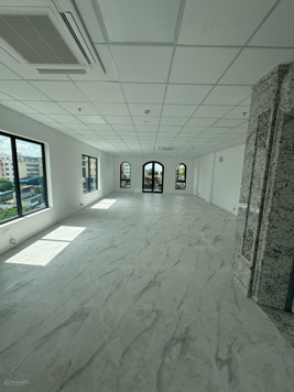 Bán khách sạn - tòa nhà văn phòng