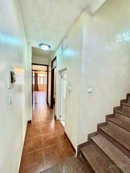 Bán nhà mặt phố Mạc Thái Tổ ngay ngã tư Trung Kính. DT 45m2 - MT 3,9m - 6 tầng. Lô góc vuông vắn