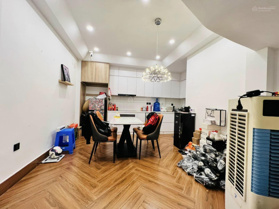 Bán gấp nhà Hạ Yên Quyết, phân lô, ô tô vào nhà, nhà đẹp full nội thất, 51.3m2*5T