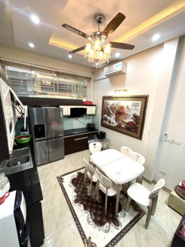 Nhà đẹp phố Trần Khát Chân - khu phân lô dân trí - DT 57m2x3T - nhỉnh 9 tỷ