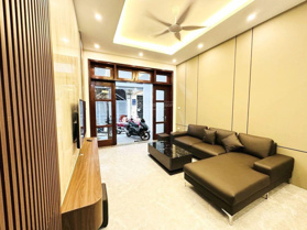 65m2, 4 tầng, MT 4m, 2 thoáng, nhà đẹp, nội thất xịn, 50m ra phố. Nhỉnh 10 tỷ. Định Công Thượng