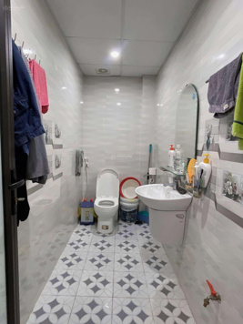 Hiếm! Phố Bằng Liệt- gần ô tô 35m2 - 5 tầng - giá chỉ 4,95 tỷ