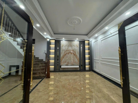 Cần bán biệt thự trung tâm Đống Đa * DT 130m2 * 3 tầng * giá 15 tỷ. Chủ tặng nội thất tiền tỷ