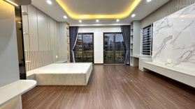 Nhà lô góc 36m2*5T mới, 5p, 4WC. Phố Nguyễn Chính, Tân Mai. Trước nhà ~3m. SĐCC