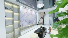 5 tỏi hơn x nhà Đội Cấn 5 tầng x mặt tiền 3.5m - Ngõ to ô tô - Trước nhà thoáng .Sân để xe rộng rãi