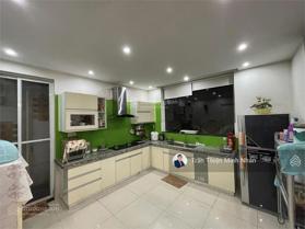 Chủ giảm 2,5 tỷ, giá mới chỉ hơn 8 tỷ nhà riêng ngay trung tâm Thủ Đức, HXH tránh, 5.5x21m, 3T