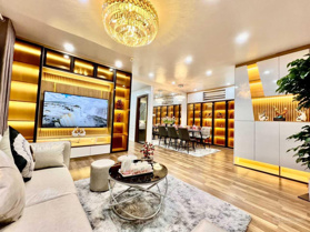 Bán nhà ngõ ôtô tránh đường Cầu Giấy. DT 80m2 nhà 5 tầng giá 14 tỷ full nội thất. LH 0978 965 831