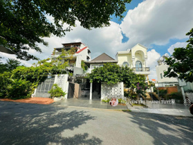 Siêu phẩm biệt thự khu ven sông Hiệp Bình Chánh tặng toàn bộ thất xịn sò ngang 8m ngay công viên