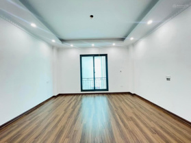 Chính chủ bán nhà phố Thịnh Liệt - 5 tầng - MT 4.3m - ô tô đỗ cửa - 6.5 tỷ