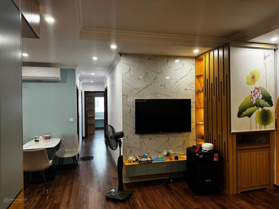 Bán gấp. Chính chủ bán căn hộ góc 82m, 3PN, 2VS - full nội thất. Eurowindow Đông Trù