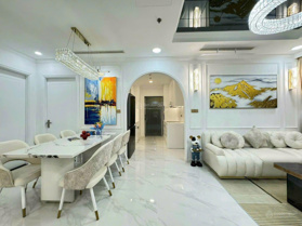 Chính chủ cần bán 3PN-2WC ~126m2 Vinhomes Landmark 81 nội thất xịn sò giá 8.9 tỷ LH 0775 252 448