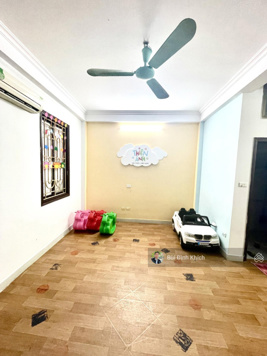 Bán nhà mặt phố Láng Trung - Đống Đa - 6 tầng mặt tiền 8m - lô góc kinh doanh - chào 17.8 tỷ có TL