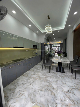 Nhà mới 4 tầng ngay Hiệp Bình - Hiệp Bình Chánh - đường xe hơi - cách Phạm Văn Đồng Gigamall 500m