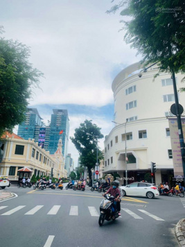 Góc 2MT Lê Thánh Tôn và Pasteur, Quận 1 - 7x10m, 3 tầng, HĐ thuê 180tr/th - giá 60 tỷ