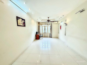 Bán gấp nhà MP Mạc Thái Tổ, Cầu Giấy 46m2x6T, MT4m, Đông Nam, SĐCC, dòng tiền cho thuê cao, 23.8tỷ