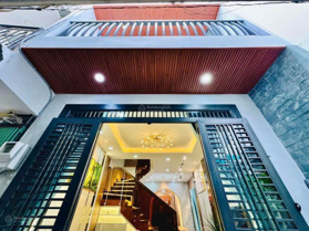 Giảm mạnh! Nhà 38m2 Trần Quang Khải, Q1 từ 2tỷ350 chỉ còn 2tỷ050. Gần chợ Tân Định. Cho thuê 9tr