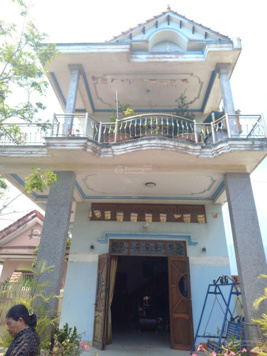 Giá sập hầm - Thửa đất siêu đẹp mặt tiền đường Lạc Long Quân & sát đầm Lập An - có sẵn nhà 2 tầng