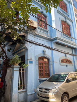 Bán nhà mặt phố Lương Văn Can quận Hà Đông nhà chính chủ, 3 tầng căn góc 70 m2