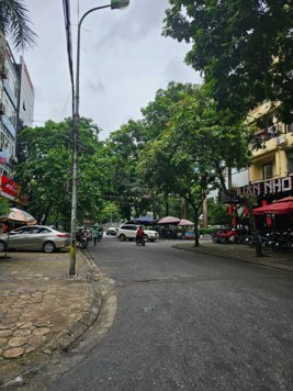 Bán nhà 5 tầng đường Nguyễn Khánh Toàn. DT 95m2, MT 6m, nhà hai mặt ngõ ô tô 15 chỗ tránh nhau