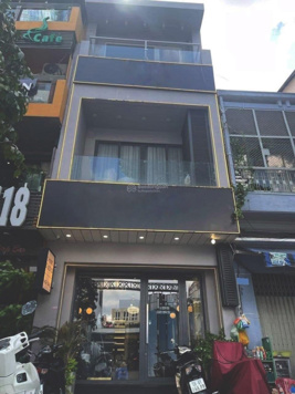 Cần bán nhà gấp Lưu Văn Lang - Bến Nghé - Q1 Giá 5 Tỷ 050/68m2 cho thuê 37 triệu gần chợ Bến Thành