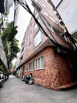 Bán tòa Apartment Cầu Giấy, Trung Hòa 140m2, MT 6,5m. Ngõ ô tô tòa 7T doanh thu 100tr/th. Giá 30 tỷ