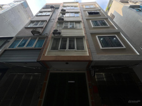 Bán nhà ngõ 139 Nguyễn Ngọc Vũ, Hoàng Ngân 7,8 tỷ 40m2 xây 5 tầng ô tô cách 50m ngõ rông 3m