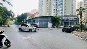 KĐT mới Yên Hoà, Trần Kim Xuyến, Cầu Giấy, Hà Nội. Diện tích 321m2, C4, MT 25m. Giá chào 128 tỷ