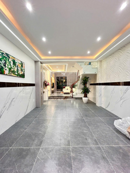 Bán căn nhà phố 5 tầng full nội thất cao cấp oto ngủ trong nhà giá nhỉnh 6 tỷ