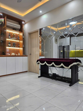 Chính chủ bán căn góc 3PN view hồ