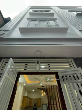 Nhà xây mới 5 tầng rẻ và đẹp nhất trong đê Yên Nghĩa, Hà Đông, ĐH Phenikaa BV Nhi, bến xe, tàu điện