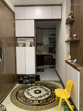 Gấp! Cần bán nhanh căn hộ 2PN Seasons Avenue, 80m2, giá 5. X tỷ, full đồ đẹp