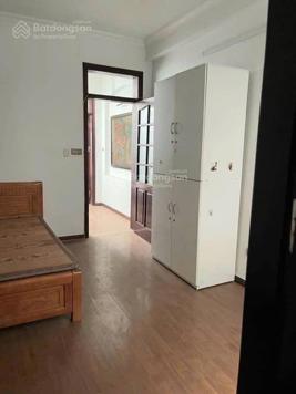 Phân lô Hoàng Quốc Việt - ôtô tránh - 31m2 - 3 tầng - 4m mặt tiền - giá chào - 9,75 tỷ