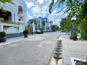 Độc quyền em bán 134m2 đất liền kề biệt thự Nguyên Khê - Đông Anh. Giá tiếp cận