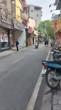 Chính chủ cần bán nhà phố Dương Quảng Hàm, Cầu Giấy 173m2 phù hợp xây cho thuê dòng tiền khủng