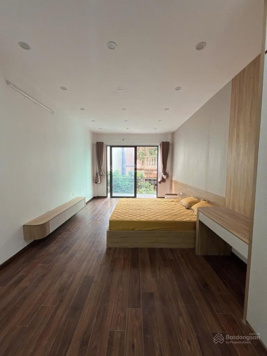 Khu phân lô - thang máy - ô tô vào nhà - ngõ nông - thoáng vĩnh viễn