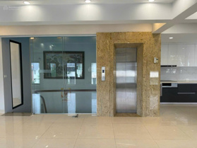 Chính chủ bán biệt thự đẹp nhất Geleximco, căn góc nằm ngay ngã 4 đường lớn giáp Aeon Mall